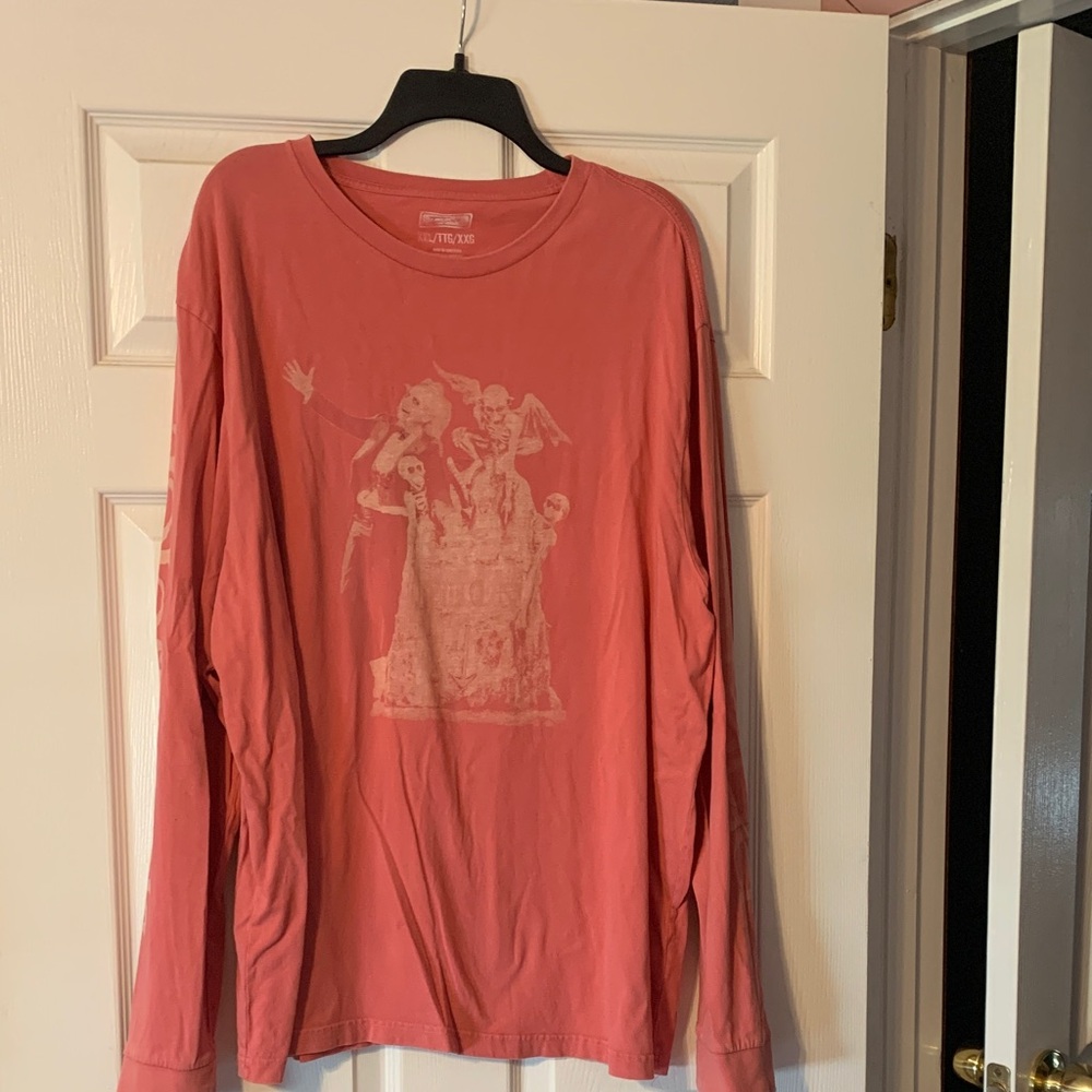 American Eagle Outfitters Tailgate Beetle Juice Tee